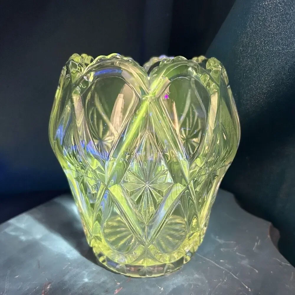 Antique Celery Vase Dalzell, Gilmore and Leighton Glass Arkansas Big Diamond No